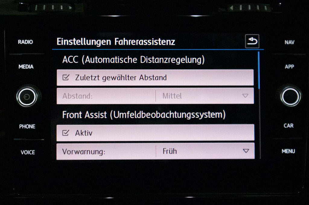 Adaptive cruise control activeren